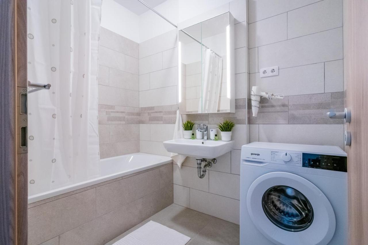 Fox Premium Apartment & Free Private Parking Будапеща Екстериор снимка